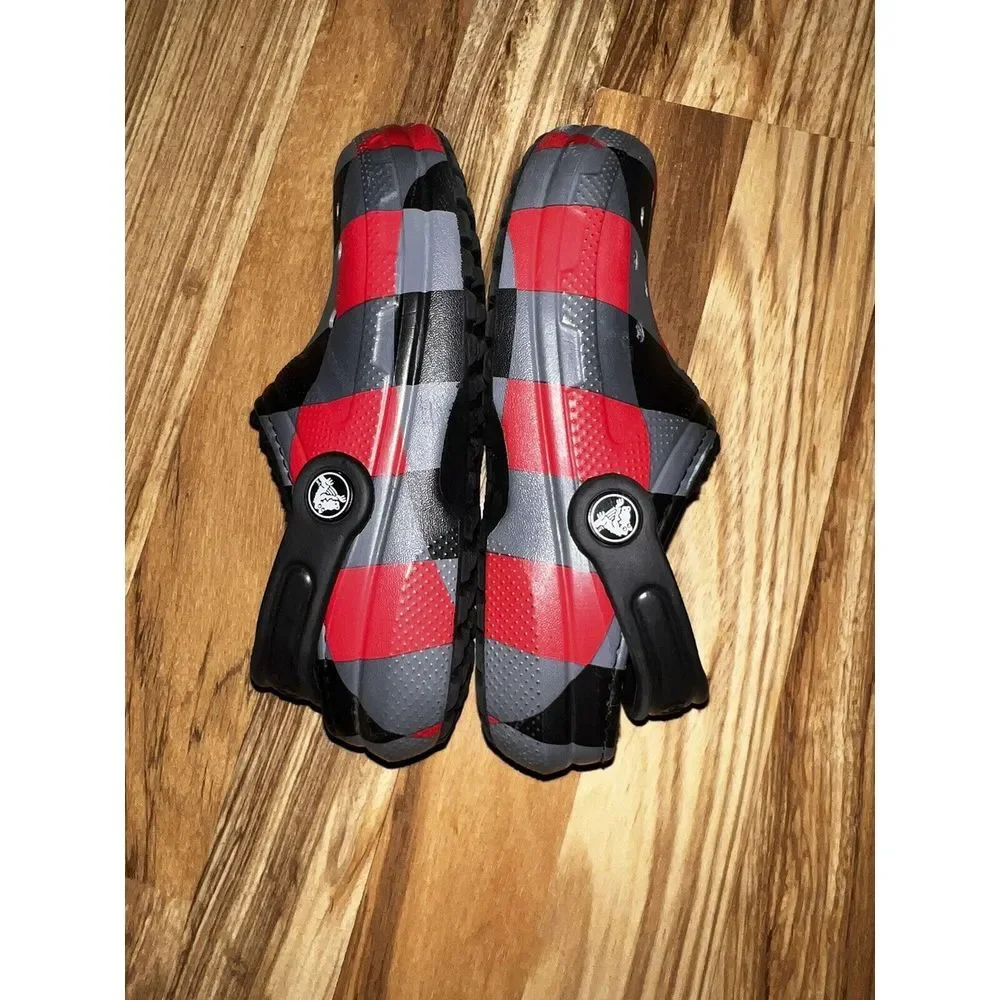 Crocs Red Black Plaid Fleece Lined Fuzzy Size J1 1 Unisex Kids Boys Girls‎